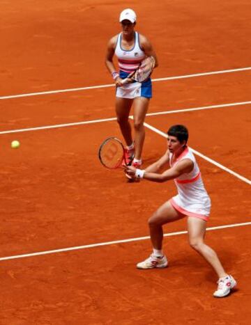 Carla Suárez en dobles con Silvia Soler-Espinosa.