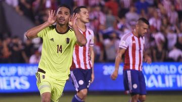 Venezuela&#039;s Yangel Herrera celebrates after scoring against Paraguay during their 2018 World Cup football qualifier match in Asuncion, on October 10, 2017. / AFP PHOTO / FAVIO FALCON