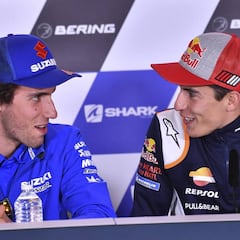 Reunión "amistosa" entre Rins y Márquez antes de la carrera