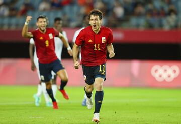 Anota Mikel Oyarzabal de penalti 