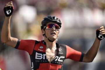 Greg Van Avermaet celebra la victoria en la etapa de hoy.