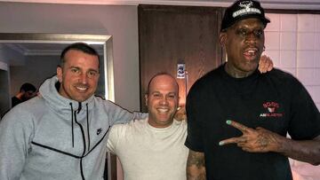 Dennis Rodman sale de la cl&iacute;nica de desintoxicaci&oacute;n