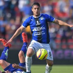 Tuca pidió refuerzos; Javier Güémez está en su mira