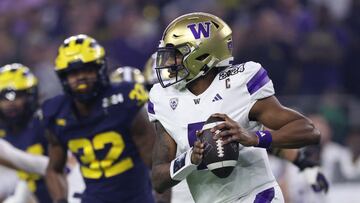 HOUSTON, TEXAS - JANUARY 08: Michael Penix Jr. #9 of the Washington Huskies looks to throw the ball in the first quarter against the Michigan Wolverines during the 2024 CFP National Championship game at NRG Stadium on January 08, 2024 in Houston, Texas.   Maddie Meyer/Getty Images/AFP (Photo by Maddie Meyer / GETTY IMAGES NORTH AMERICA / Getty Images via AFP)