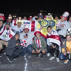 Policías habrían agredido a aficionado de Chivas