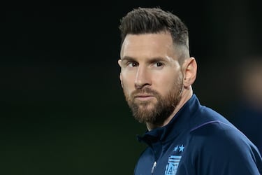 Salvio sobre Lionel Messi: “Para mí es mejor que Diego Maradona”