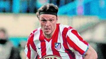 <b>PRETENDIDO. </b>Ujfalusi en un partido en el Vicente Calderón.