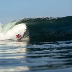 Suy Yin Estay doma la peligrosa ola de La Punta 2