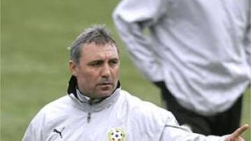 <B>DESCENSO.</B> Stoitchkov llegará a Vigo con el único objetivo de evitar el descenso del Celta.