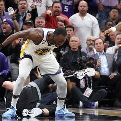 Pisotón le cuesta una suspensión a Draymond Green