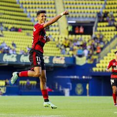 Ilyas Chaira se va encontrando