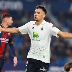 Peque y Arana sumen al Levante en un mar de dudas