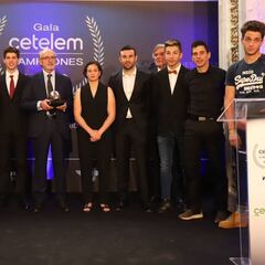 El motociclismo español luce a sus estrellas en la Gala RFME