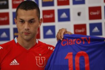 El volante surgido en Racing es uno de los fichajes más importantes del mercado. Llegó a la U por expresa petición de Sebastián Beccacece.