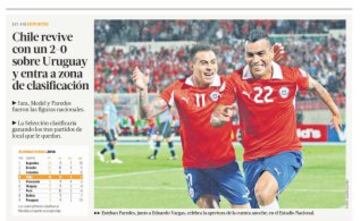 Primera victoria oficial de Jorge Sampaoli. El 26 de marzo de 2013, Chile vence 2-0 a Uruguay en el Nacional, con goles de Esteban Paredes y Eduardo Vargas.