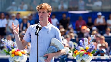 Jannik Sinner, en la entrega de trofeos del Cincinnati Open.