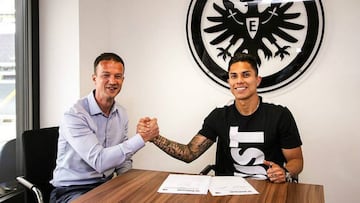 Carlos Salcedo, nuevo jugador del Eintracht Frankfurt