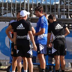 Iván Azón estará tres semanas de baja y Francho, 15 días