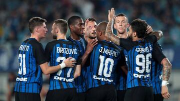 Soccer Football - Inter Milan v Olympique Lyonnais - International Champions Cup China- Nanjing, Jiangsu, China - July 24, 2017 - Players of Inter Milan celebrate a goal. REUTERS/Stringer ATTENTION EDITORS - THIS PICTURE WAS PROVIDED BY A THIRD PARTY. CHINA OUT.