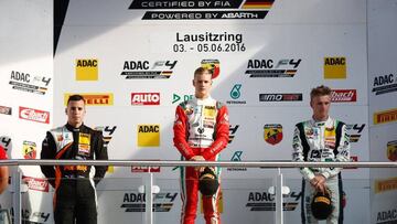 Mick Schumacher, en el podio de Lausitzring.
