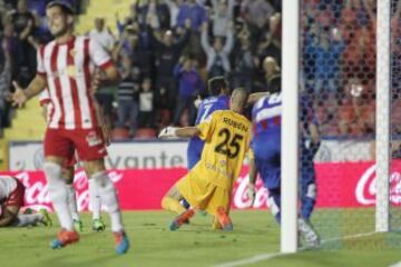 Barral anotó el primero del Levante. 1-0.