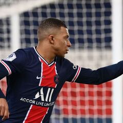 Mbappé sigue dudando de su renovación con el PSG