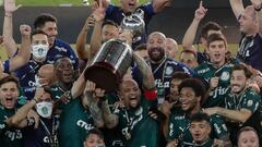 Los jugadores del Palmeiras celebran el bicampeonato de la Copa Libertadores.
