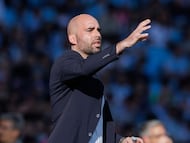 Claudio Giráldez da instrucciones durante al partido disputado contra el Alavés en Balaídos