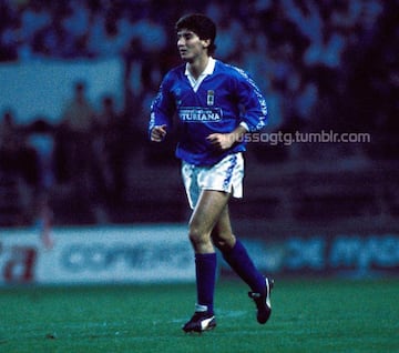 En 1988 pasó directamente de Chivas al Real Oviedo de la Liga Española. Estuvo un año en Europa y más tarde volvió a México con el Puebla.