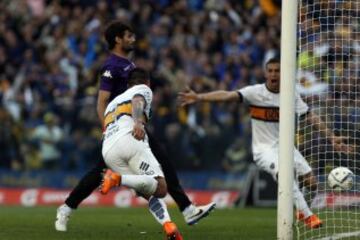 Buenos Aires 01 Noviembre 2015
Boca Juniors vs Tigre, por la fecha 29 del Torneo Julio Humberto Grondona en el Estadio Alberto J. Armando
Festejo de Fabian Monzon
Foto Gustavo Ortiz