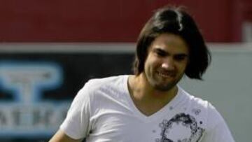 <b>CONTENTO. </b>Sergio se atrevió incluso a dar unos toquecitos al balón.