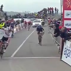 Pogacar supera a Poels y Mas en Foia y es el nuevo líder