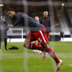 Cuatro opciones a Wijnaldum