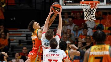 Valencia Basket se aferra a la octava plaza en su fortín
