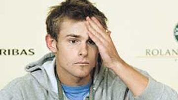 DESOLACION. Andy Roddick, eliminado por Mutis, se quedó pálido.