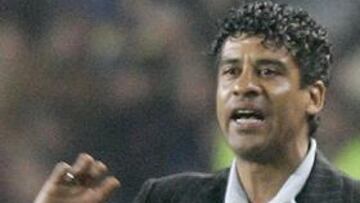 <b>PIDE AGRESIVIDAD. </b>En rueda de prensa, el técnico del Barcelona ha reclamado más garra a sus delanteros para poder desarrollar su estilo propio.