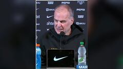 Bielsa jamás se había enojado así y el motivo es increíble: la escena da la vuelta al mundo