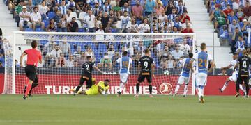 Gabriel Pires marcó el gol inaugural de la temporada 2017-2018 en el Leganés-Alavés. El gol llegó tras una falta lanzada por Guerrero y desviada por Soriano, que provocó que el balón le cayera a Pires quien solo tuvo que empujarlo. Este tanto sirvió para que el Leganés empezara la temporada ganando.  