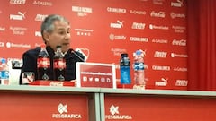 El día que Holan defendió a Silva de los hinchas de Independiente