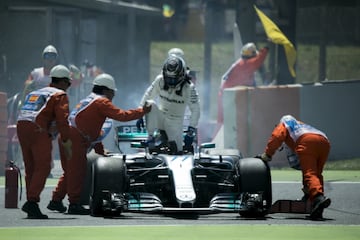 Bottas tuvo que retirarse de la carrera. 