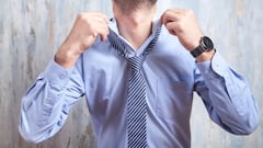 Estudios advierten los riesgos potenciales de llevar corbata todos los días