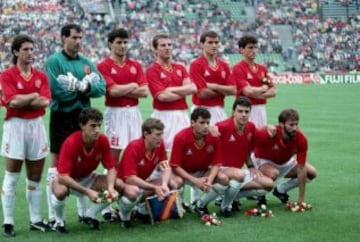 Equipación de la Selección Española entre 1987 y 1991. Formación de 1990.