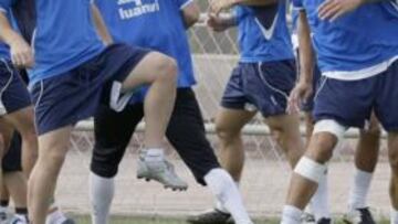 <b>DEBE ELEGIR. </b>Rubén e Iborra, con Geijo en medio, en una sesión.