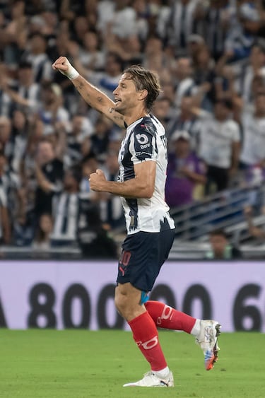 Rayados resiente la ausencia de Sergio Canales