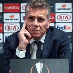 La hoja de vida de Autuori, técnico en diálogos con Nacional