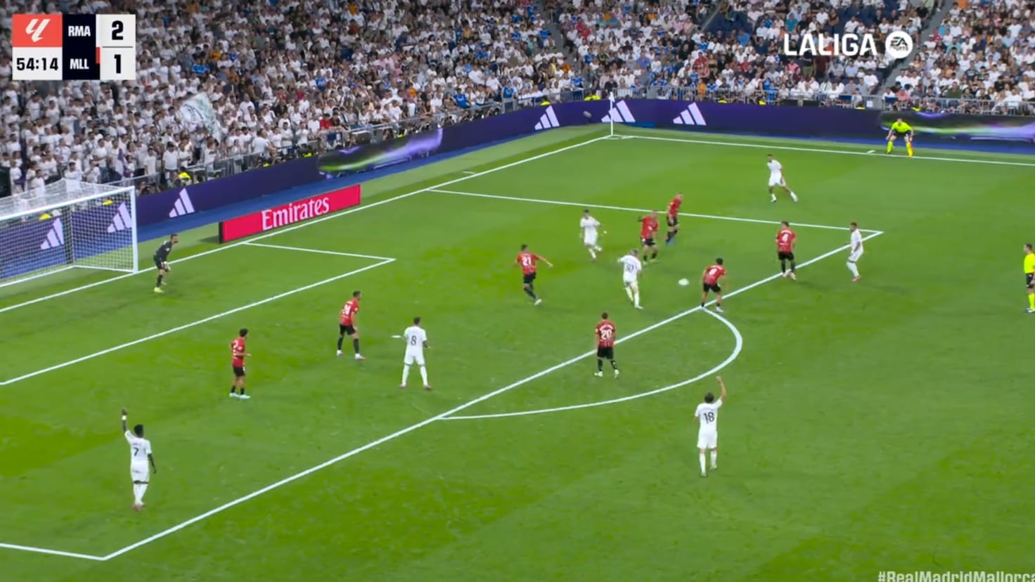 La primera vez que Mastantuono deja en ‘shock’ al Bernabéu: brutal el traje que se inventó