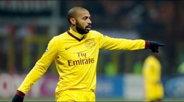 Fue parte de uno de los equipos de época en la Premier League, aquel Arsenal de la temporada invicta lo encabezó el jugador francés a quien solo le faltó ganar la Champions League con los Gunners. 