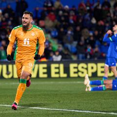 El Betis ríe lo que llora el Getafe