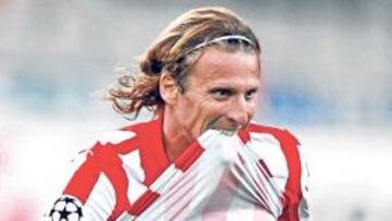 <b>HISTÓRICO.</B> Diego Forlán está batiendo todos los registros.