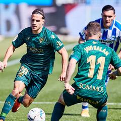 Ximo Navarro renueva en Vitoria